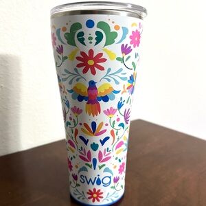 32oz. Swig Life Viva Fiesta Vibrant Floral Insulated Tumbler • Like New